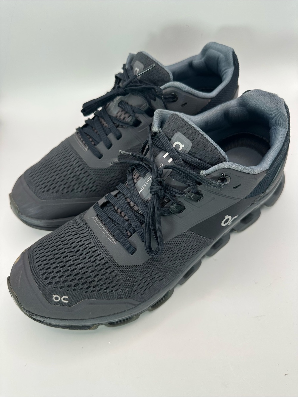 On Running Men's Cloudswift Athletic Shoes - Black/Gray